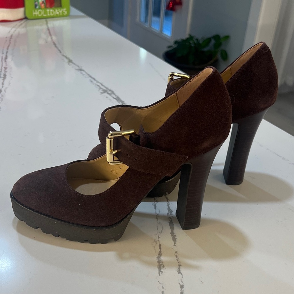Michael Kors Dark Brown Suede Heels with Gold Buckle Size 7.5 M - Picture 14 of 16